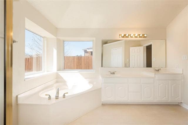 Building Photo - 1524 Balboa Ln