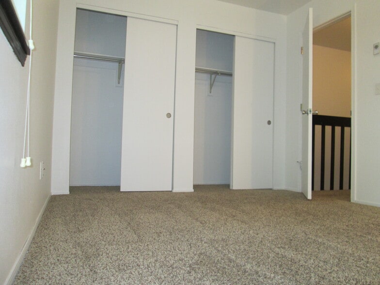 2nd Bed: Wall-to-wall closet space - 1440 Edora Rd