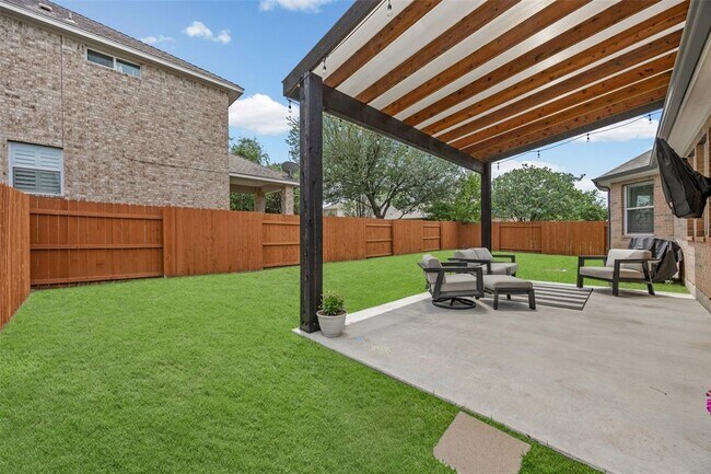 Building Photo - 2414 Powderham Ln