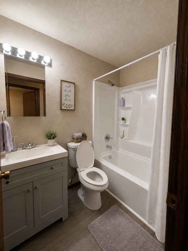 Building Photo - 4045 Dogwood Ct