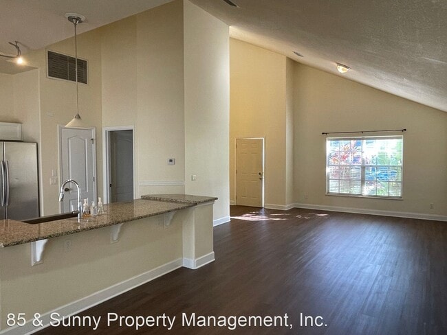 Building Photo - 5 br, 2 bath House - 5361 Somerville Dr