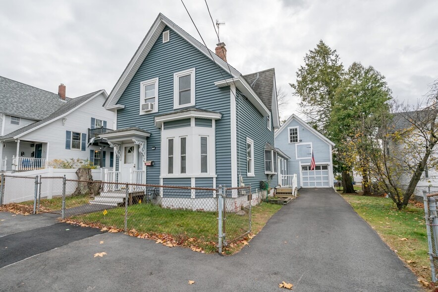 Building Photo - 459 Central St