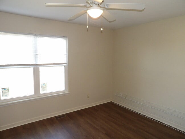 Building Photo - 107 Shannon Ln