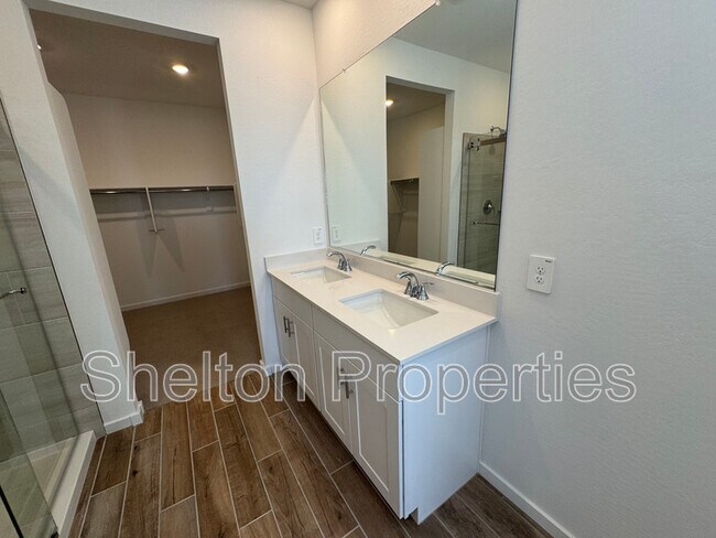 Building Photo - 15928 W Gray Fox Trl