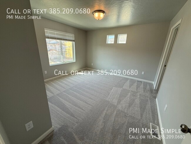 Building Photo - 348 N Colonnade Rd