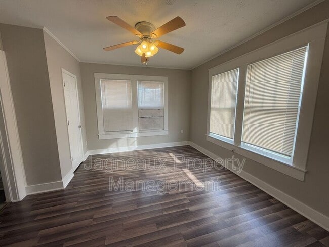 Building Photo - 116 S Stanford St