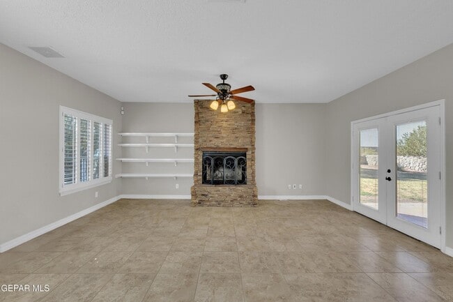 Building Photo - 232 Ave Mirador