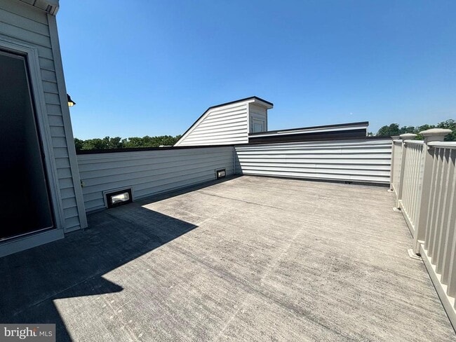 Building Photo - 5125 Longstone Way