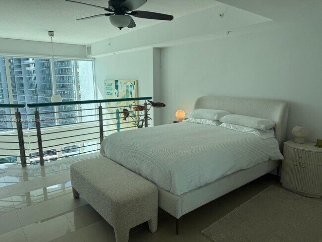 Building Photo - 41 SE 5th St