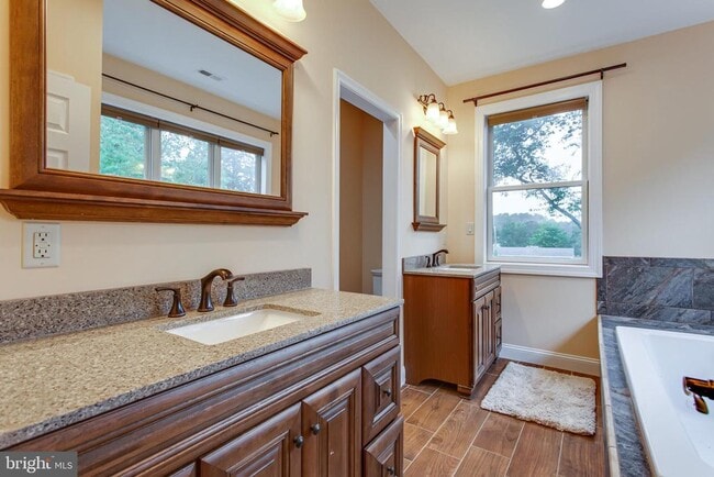 Building Photo - 43840 Tarrywyle Way