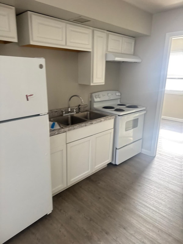 Building Photo - 1334 Juniper Dr