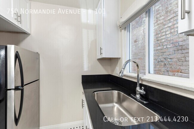 Building Photo - 750 Normandie Ave