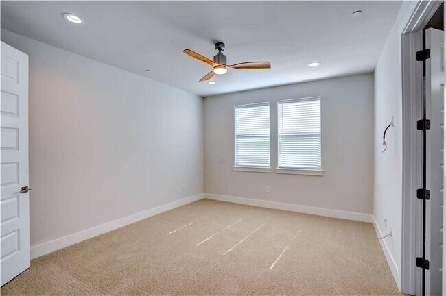 Building Photo - 4012 Manifest Ln