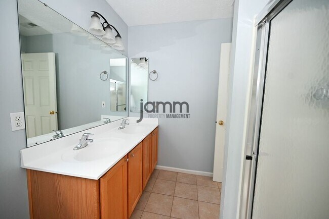 Building Photo - 8728 Breckenridge Ovl