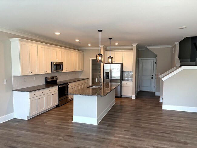 Building Photo - 3-Bedroom, 2.5 Bath Townhome for Rent in Mooresville, NC | Attached Garage & Modern Kitchen