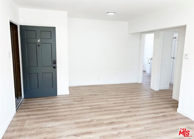 Building Photo - 510 E Arbor Vitae St