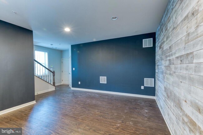 Building Photo - 22559 Clarksburg Rd