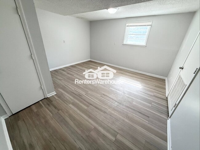 Building Photo - 6300 E 153 St