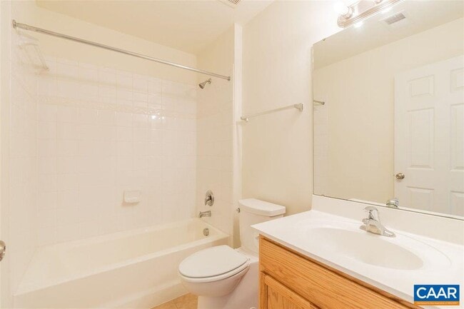 Building Photo - 2138 Lockwood Dr