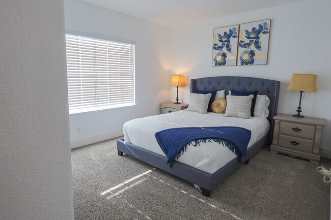 Building Photo - 7555 Poppy Meadow St