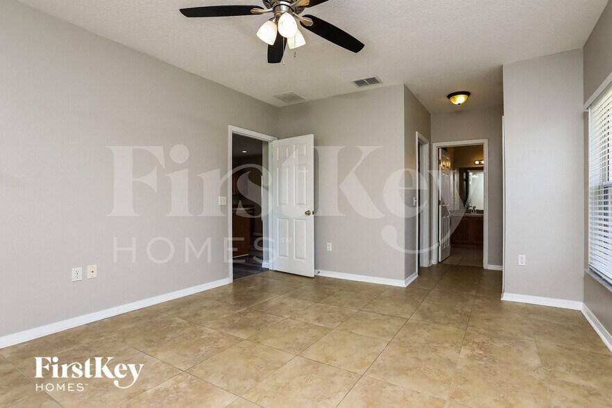 Building Photo - 939 Cumberland Dr