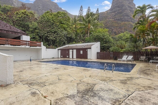 Building Photo - Live your best life in this well-appointed condo in Makaua Village