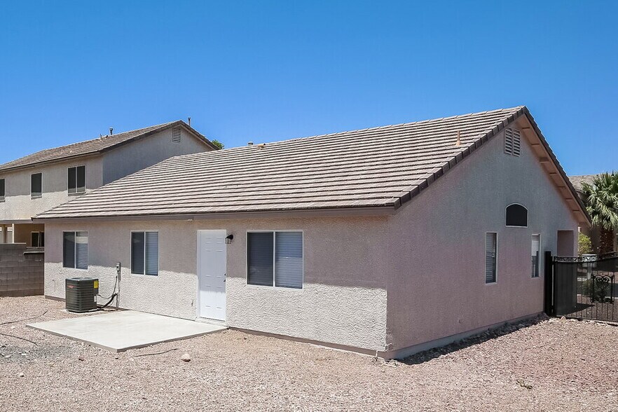 Building Photo - 913 Baritone Way