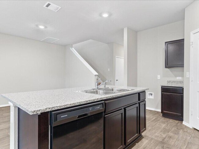Building Photo - 6305 Wideleaf Dr