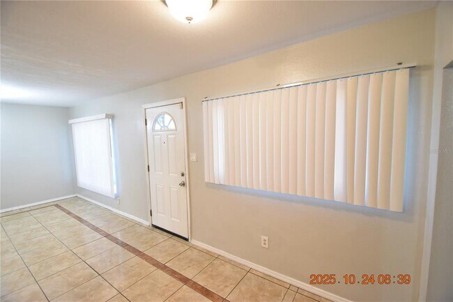 Building Photo - 10011 N 28th St