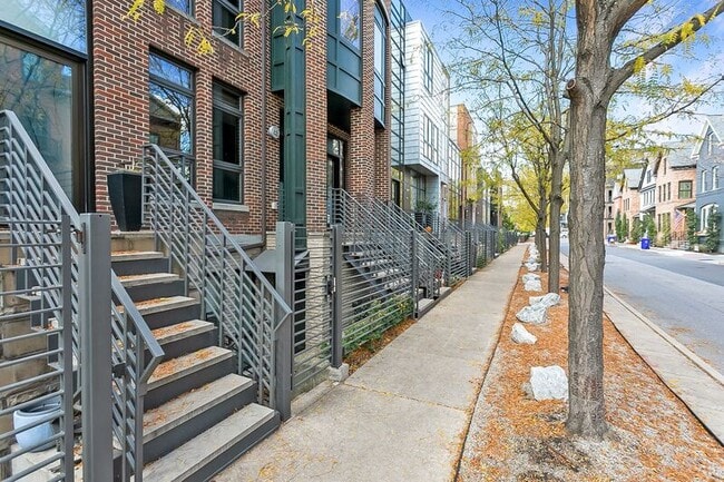 Primary Photo - 51 N 5th St
