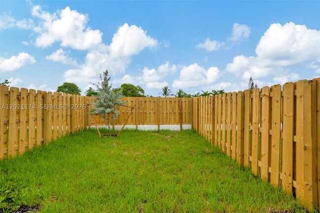 Building Photo - 29264 SW 163rd Ct