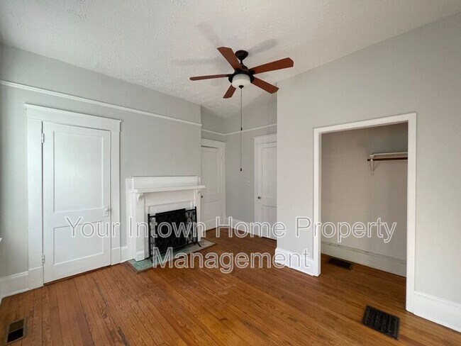 Building Photo - 301 Elmira Pl NE