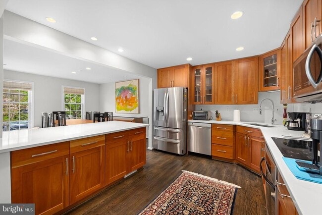 Building Photo - 1136 Pine Hill Rd