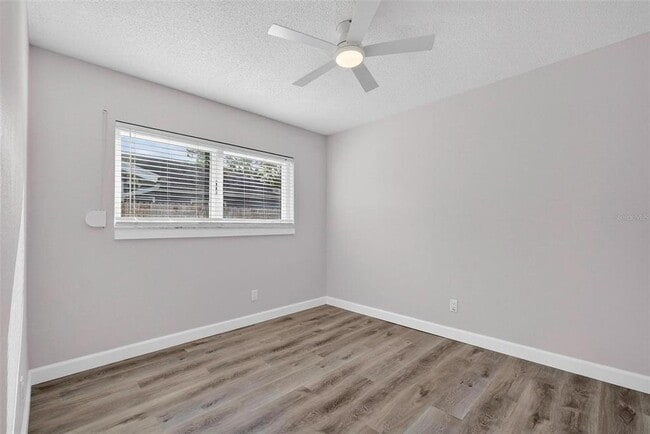 Building Photo - 5630 Venetian Blvd NE