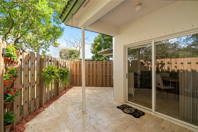 Building Photo - 2229 SE 25th Ave