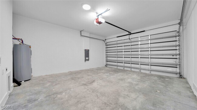 Building Photo - 704 Homer Ave S