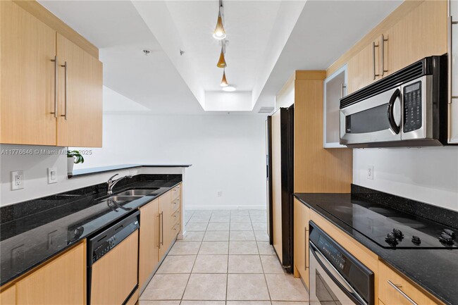 Building Photo - 335 S Biscayne Blvd