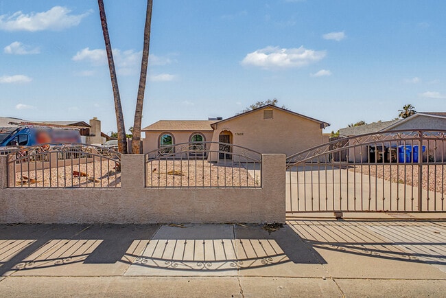 Building Photo - 13608 N 41st Pl