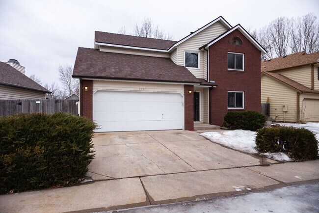 Building Photo - 1937 Connectitcut - Charming 2-Story Brick Home in a Great Location!