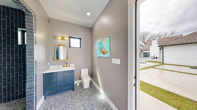 Building Photo - 5110 TX-OSR