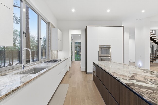 Building Photo - 6273 Piping Rock Ln