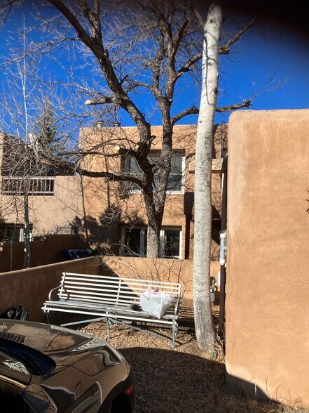 Building Photo - 3228 1/2 La Avenida de San Marcos