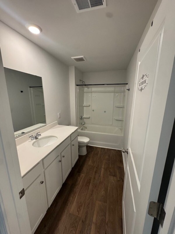 Building Photo - 204 Wild Strawberry Ln