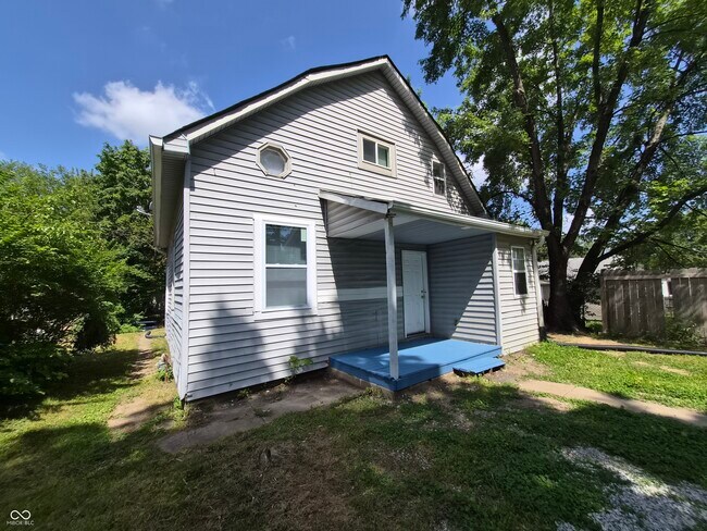 Building Photo - 2755 N Dearborn St