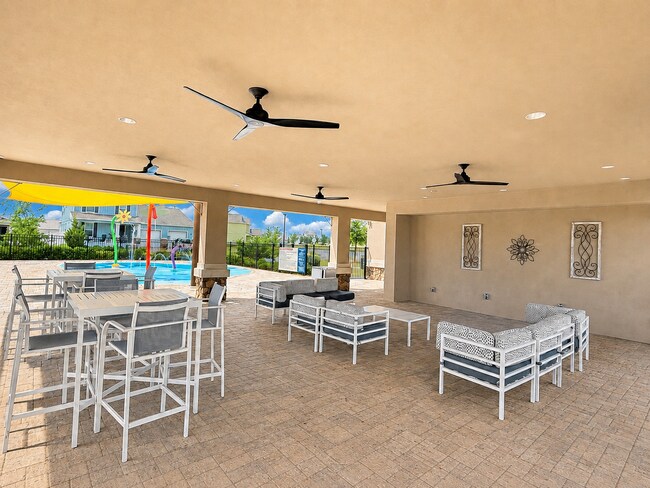 Building Photo - Experience modern & expansive living in this corner-lot 5Bedrooms/3.5Bath home at Ocala!