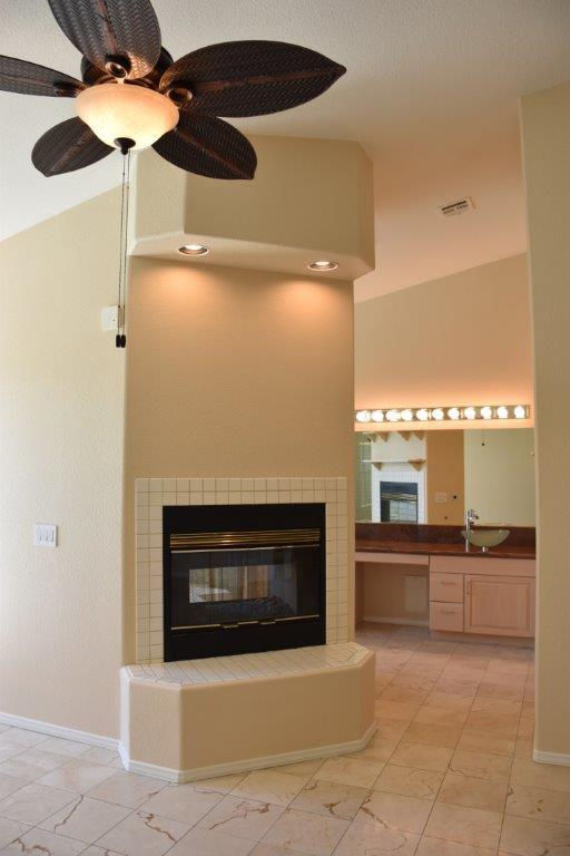 Building Photo - Gorgeous 4 bedroom single story home with ...