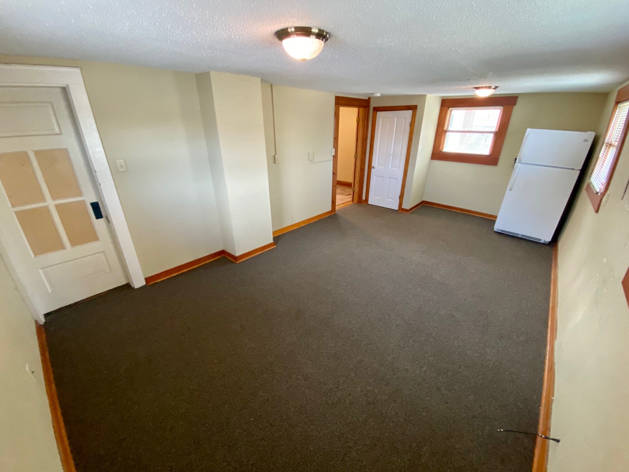 Building Photo - 318 8th St S