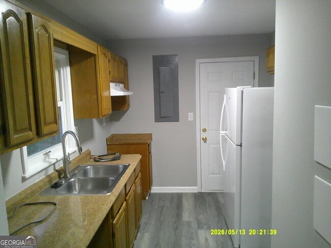 Building Photo - 166 Polar Rock Rd SW