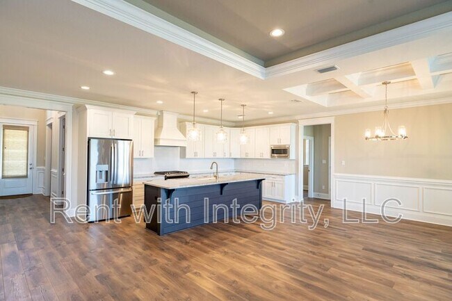 Building Photo - 165 Benoit Cir