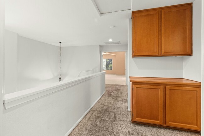 Building Photo - 1067 Princess Kyra Pl